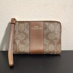 Coach Corner Zip Signature Brown and Tan Wristlet with Gold Accents